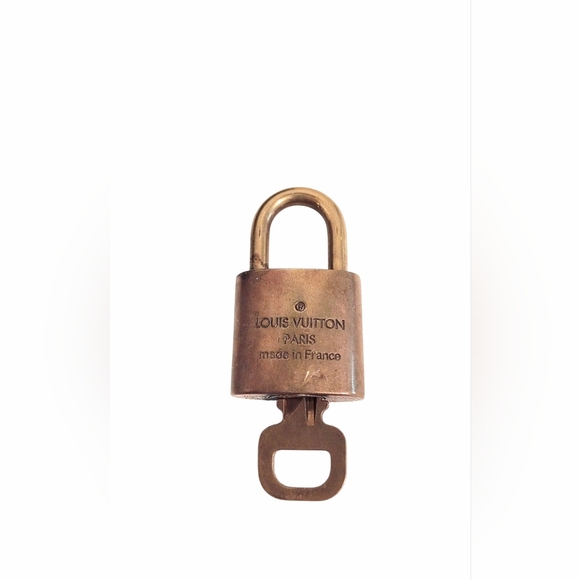 Louis Vuitton Lock And Key #340 - Picture 4 of 6